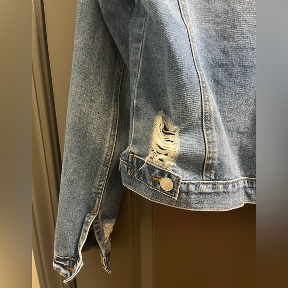 Almost Famous Ripped Blue Jean Jacket Size M - Picture 6 of 8